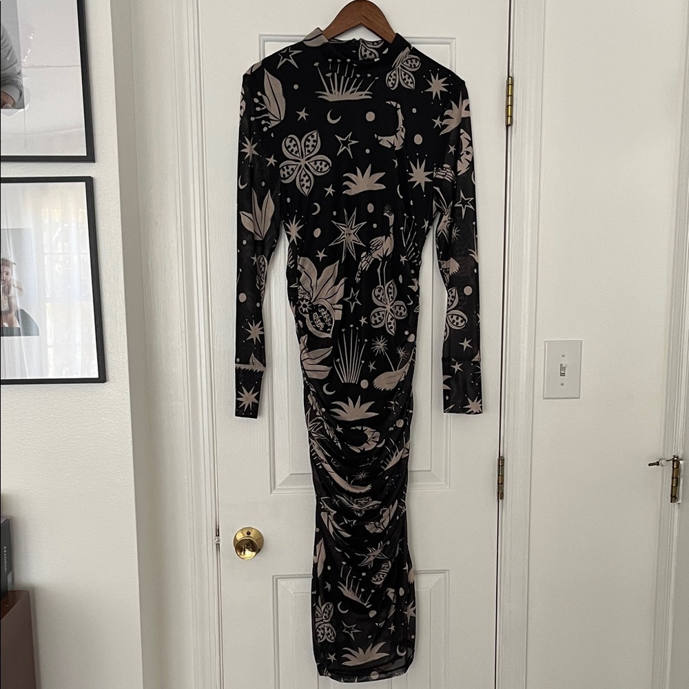 NWT Farm Rio Elegant Black and Beige stretch Patterned Dress